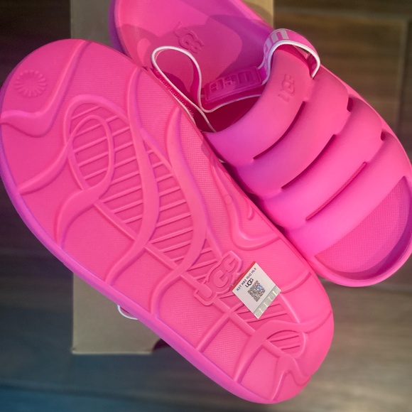 UGG Sport Yeah Slides – Hot Pink |Joyful, Bold & Brand New - Picture 4 of 4